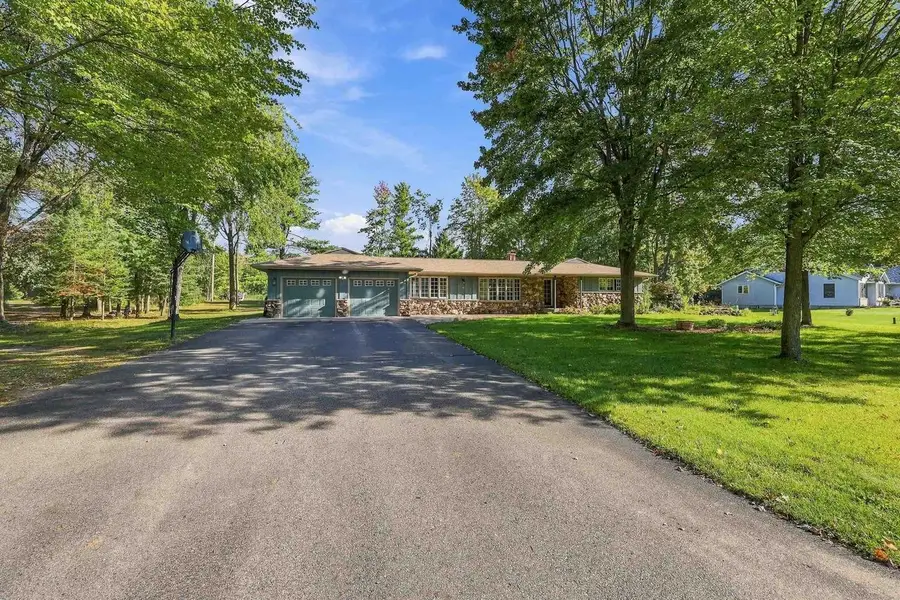1911 SHAMROCK LANE, Wisconsin Rapids, WI 54494 - #2
