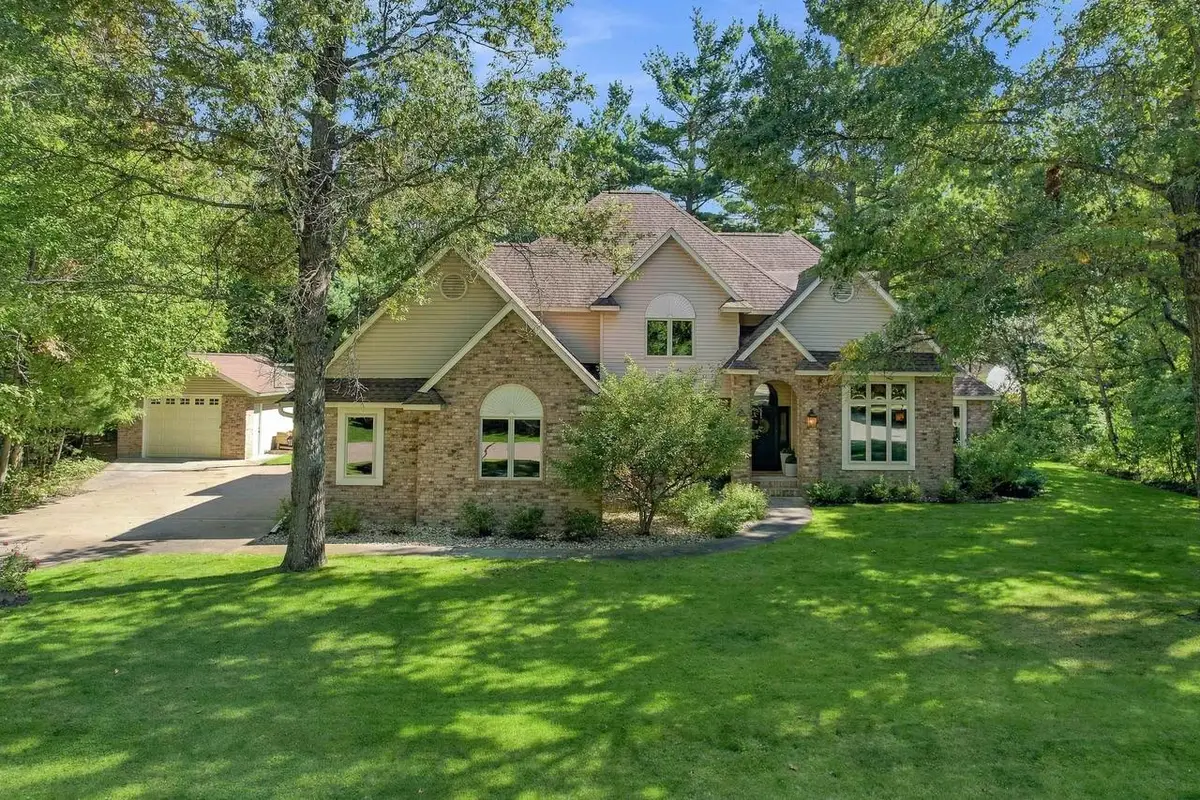 2400 SHADOWVIEW CIRCLE, Plover, WI 54467 - #1