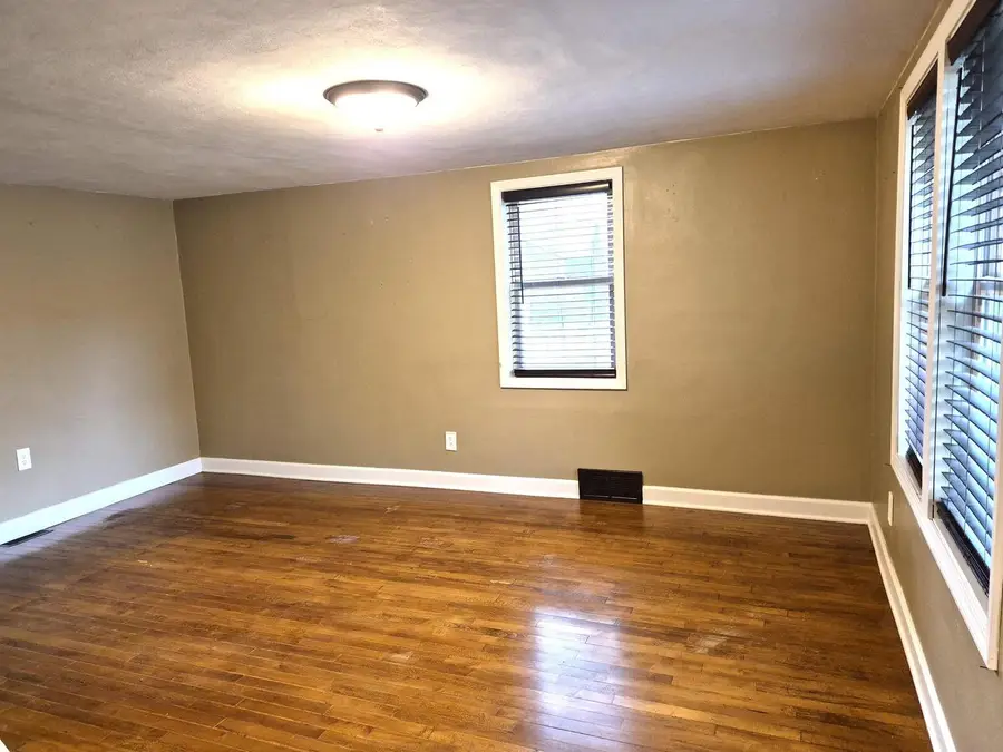 1008 S CLARK AVENUE, Marshfield, WI 54449 - #3