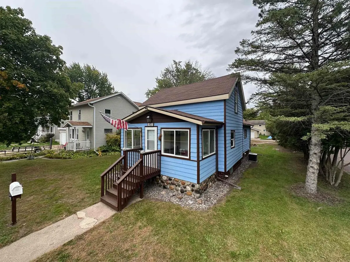 920 2ND STREET, Port Edwards, WI 54469 - #1