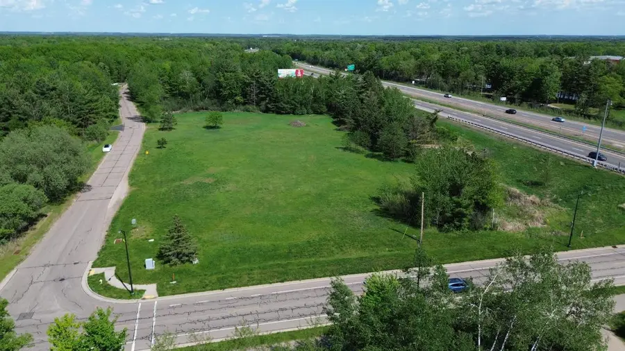 2101 & 2125 EAGLE SUMMIT, Stevens Point, WI 54482 - #3