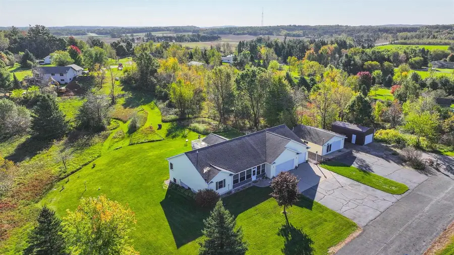 4311 CHOKECHERRY LANE, Amherst, WI 54406 - #3