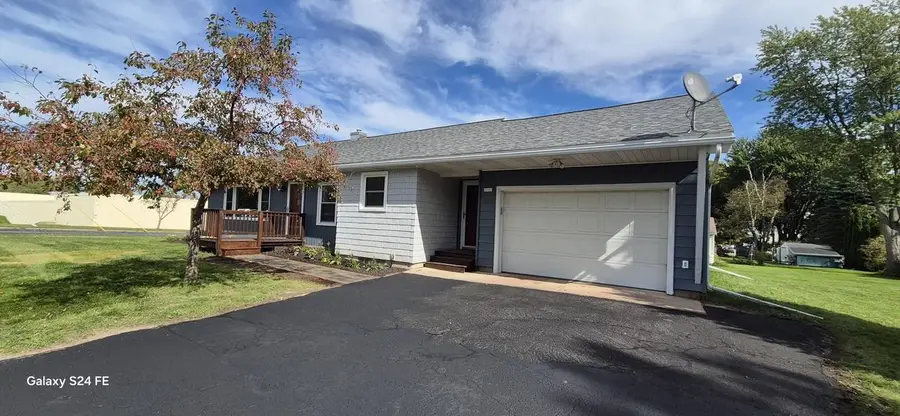 1111 N CHESTNUT AVENUE, Marshfield, WI 54449 - #2
