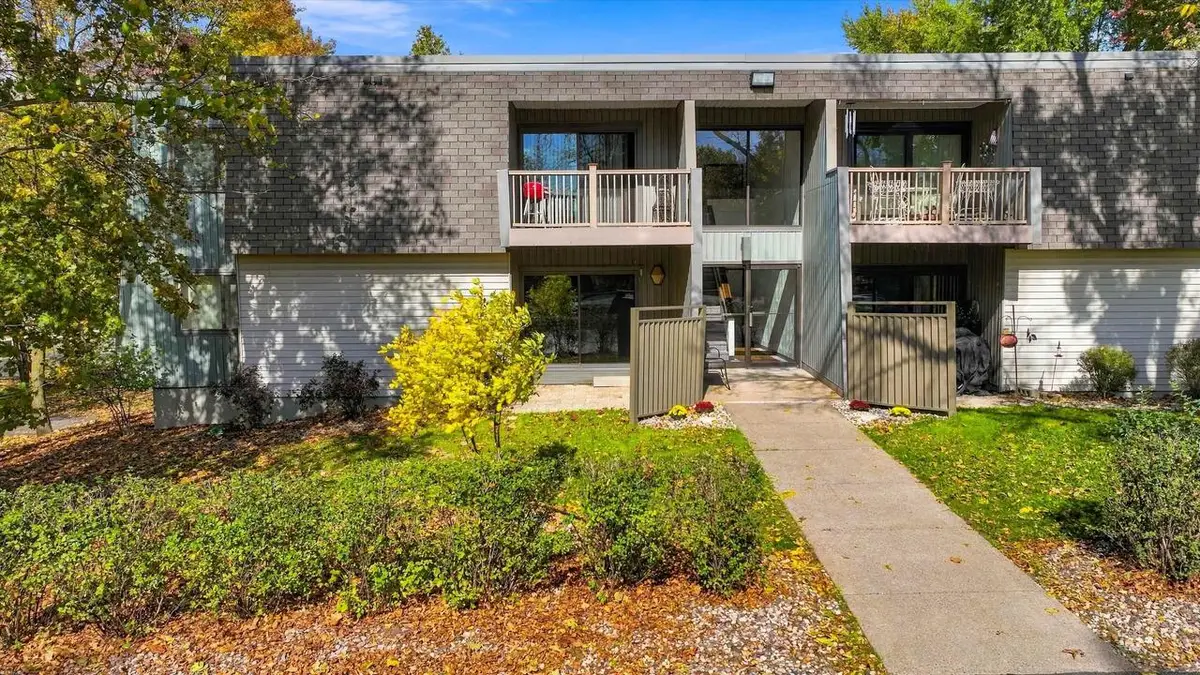1609 SAWYER DRIVE #Unit 106, Marshfield, WI 54449 - #1