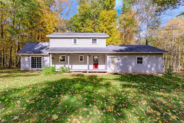 4561 HARDWOOD LANE, Rosholt, WI 54473
