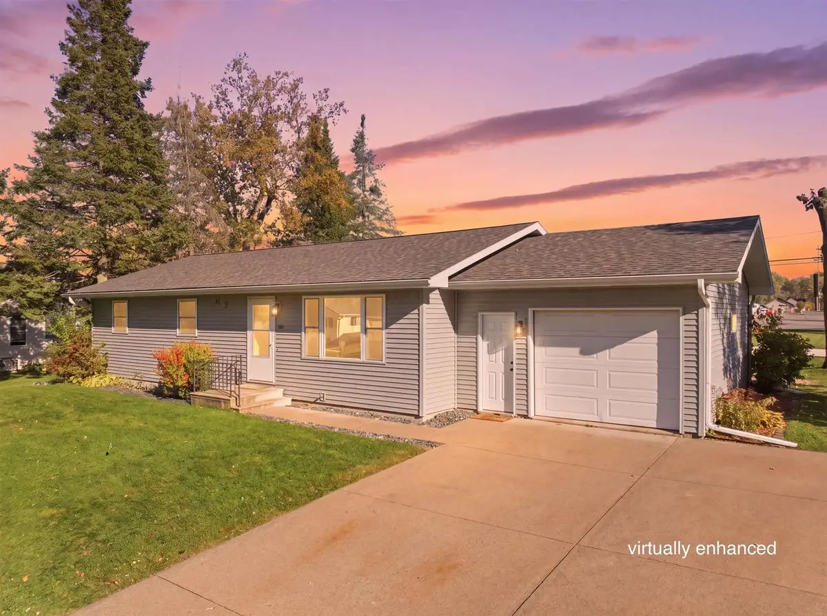 601 N CHESTNUT AVENUE, Marshfield, WI 54449 - #1