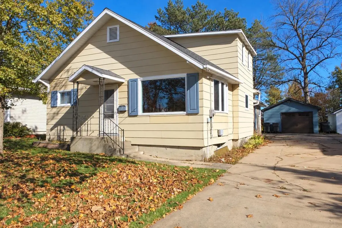 220 S SEVENTH STREET, Medford, WI 54451 - #1
