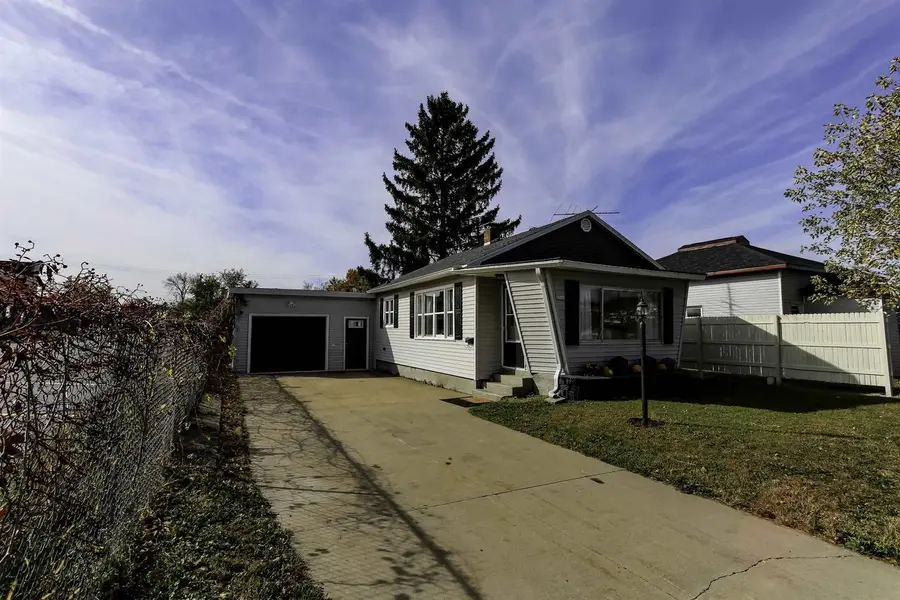 2516 WARNER STREET, Stevens Point, WI 54481 - #3