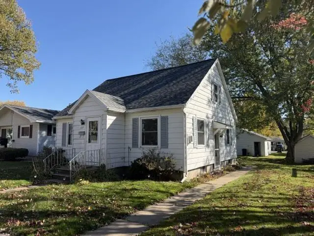 809 S ASH AVENUE, Marshfield, WI 54449 - #1