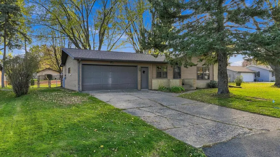 418 E FOREST STREET, Marshfield, WI 54449 - #3