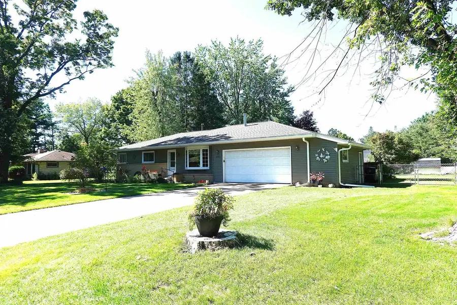 2323 LOCUST STREET, Stevens Point, WI 54481 - #2