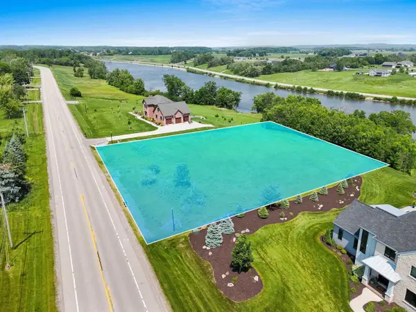 4079 LOST DAUPHIN ROAD, De Pere, WI 54115