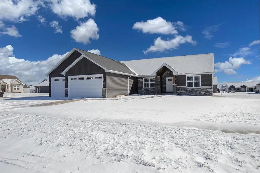 2911 E AQUAMARINE AVENUE, Appleton, WI 54913 - Image #3
