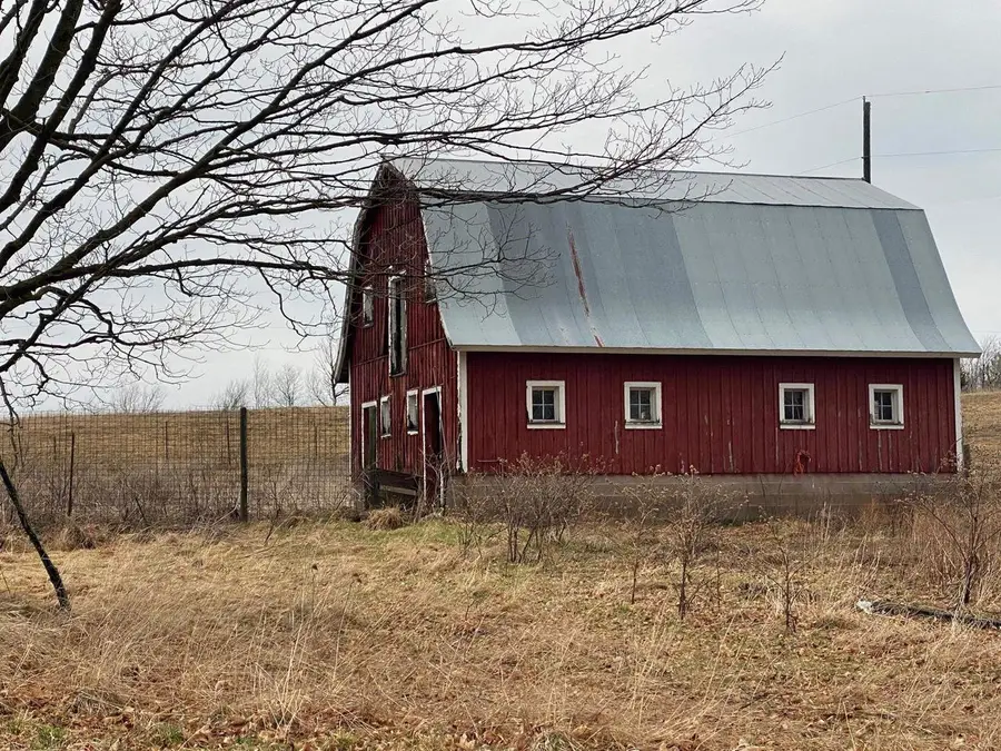 186 ABRAHAMS ROAD, Skandia, MI 49885 - Image #2