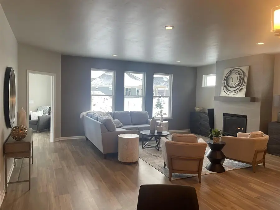 3348 EVENING STAR DRIVE, Green Bay, WI 54311 - Image #2