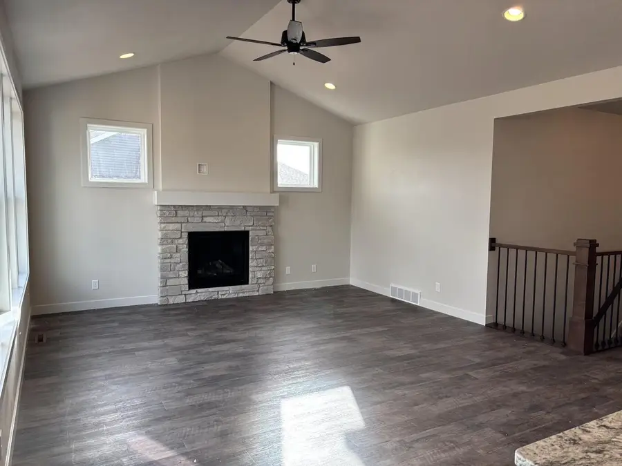 1633 FOUNDERS STREET, Neenah, WI 54956 - Image #3