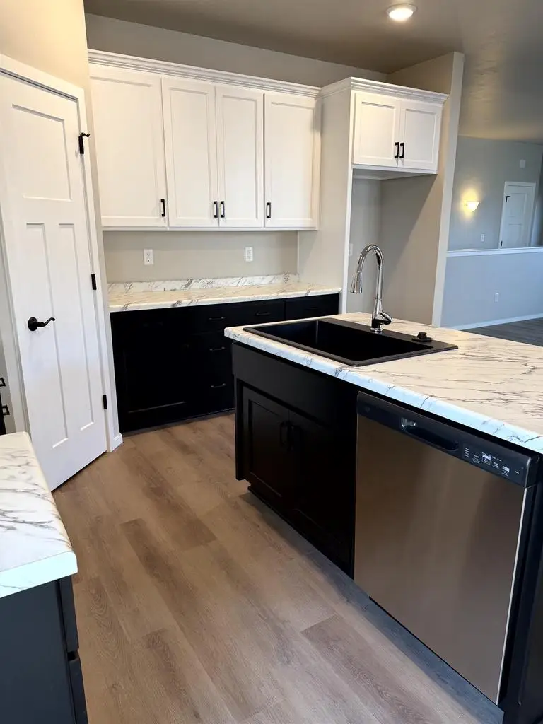 N9330 GEMSTONE COURT, Appleton, WI 54915 - Image #3