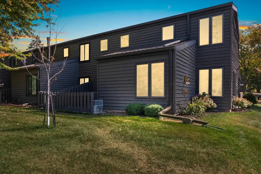 44 WEBSTER HEIGHTS DRIVE, Green Bay, WI 54301 - Image #2