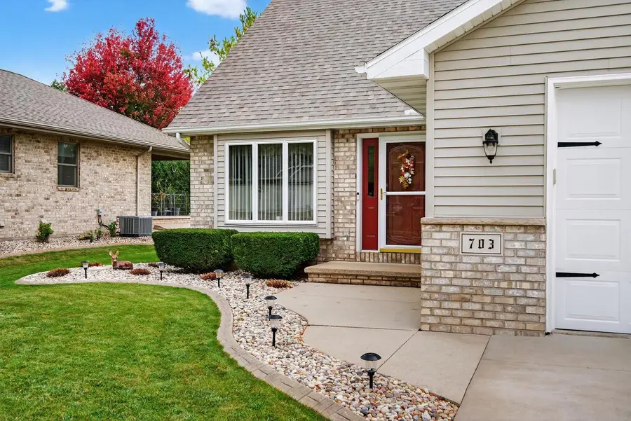 703 HIGHVIEW LANE, Kimberly, WI 54136 - Image #2