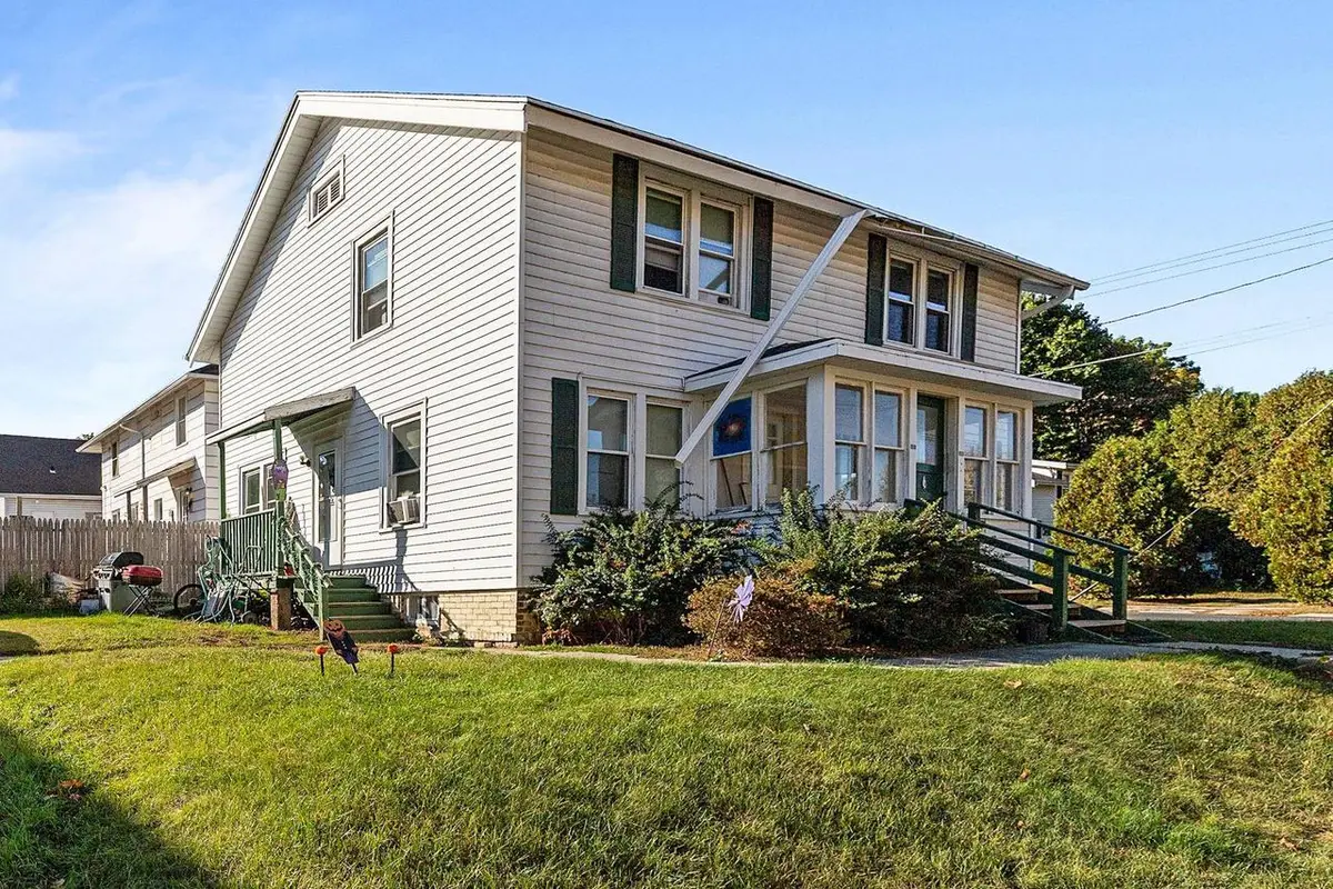 1521 HAMILTON STREET, Manitowoc, WI 54220 - Image #1