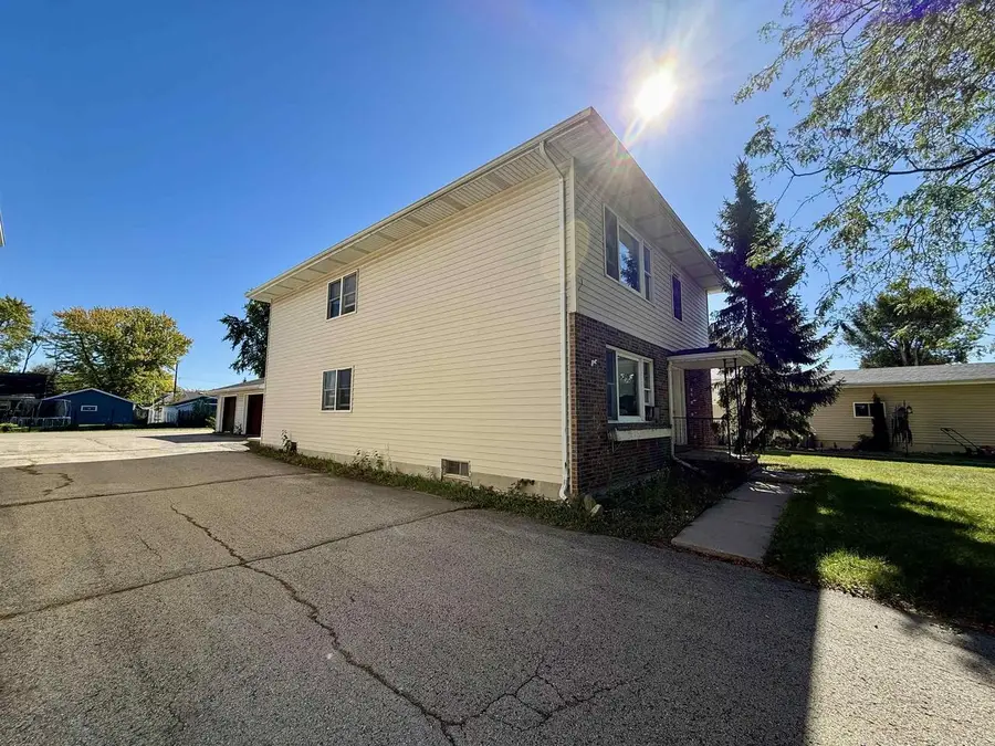 220 GUENTHER STREET, Oshkosh, WI 54902 - Image #2