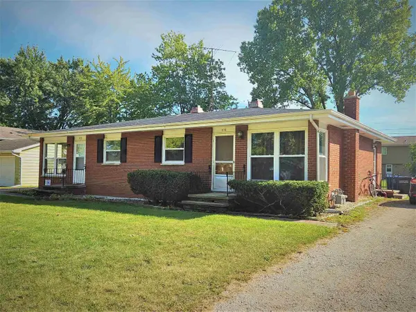 817 W GRUENWALD AVENUE, Oshkosh, WI 54901