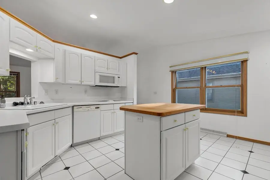 625 RIVER BLUFF DRIVE, Manitowoc, WI 54220 - Image #3