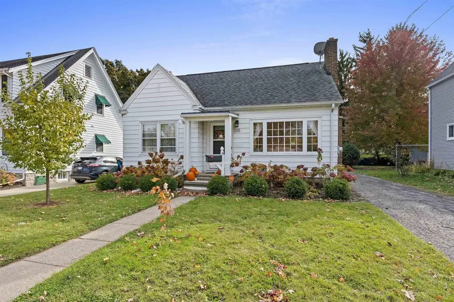 135 W 21ST AVENUE, Oshkosh, WI 54902 - Image #2