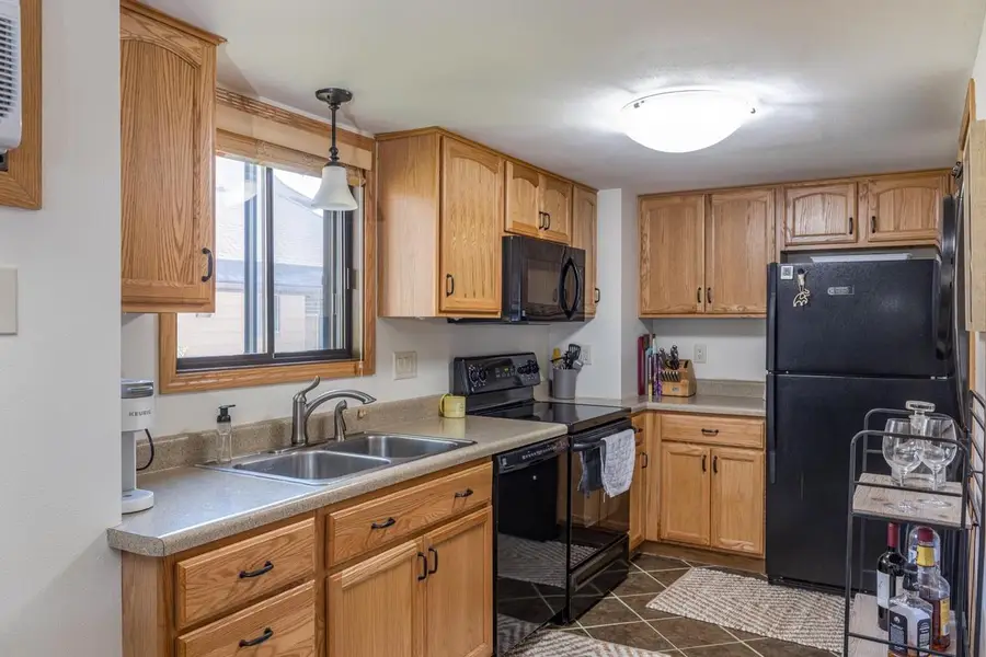 1377 W 18TH AVENUE, Oshkosh, WI 54902 - Image #2