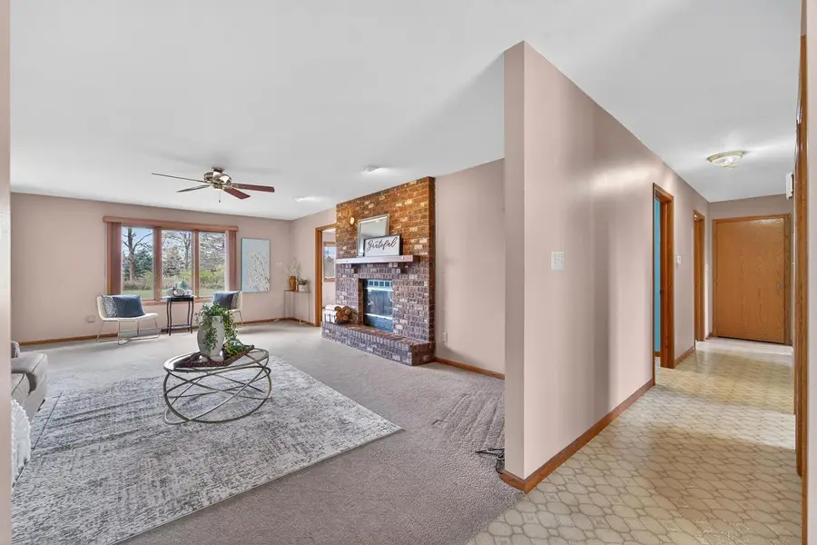 N975 FOX SPRINGS DRIVE, Greenville, WI 54942 - Image #2