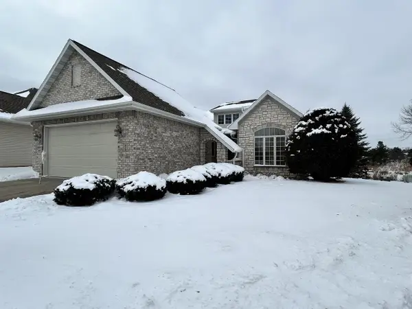 924 E PONDVIEW COURT, Appleton, WI 54913