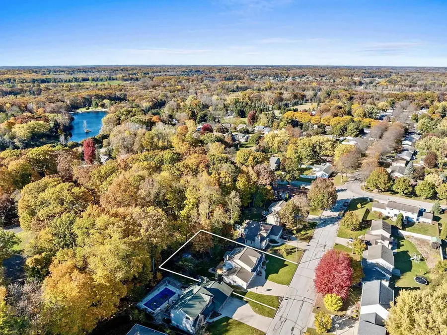 1000 ROLLING GREEN DRIVE, Green Bay, WI 54313 - Image #3