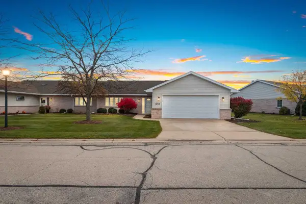 1638 TWIN LAKES CIRCLE, Green Bay, WI 54311