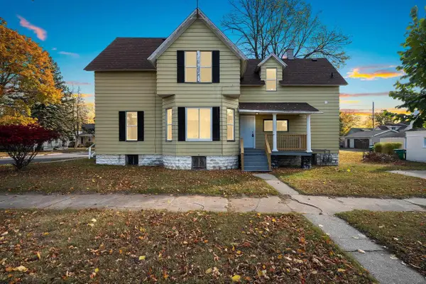 1443 LOGAN AVENUE, Marinette, WI 54143