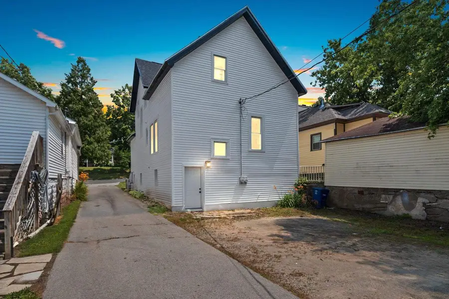 416 S VAN BUREN STREET, Green Bay, WI 54301 - Image #2