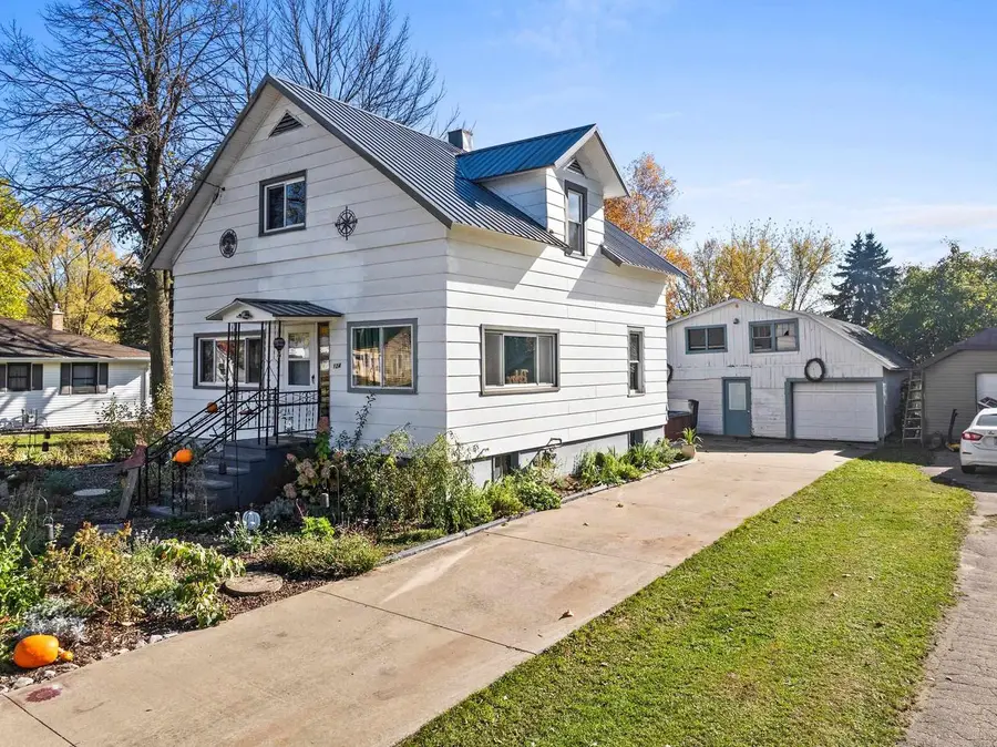 124 W CEDAR STREET, Gillett, WI 54124 - Image #2