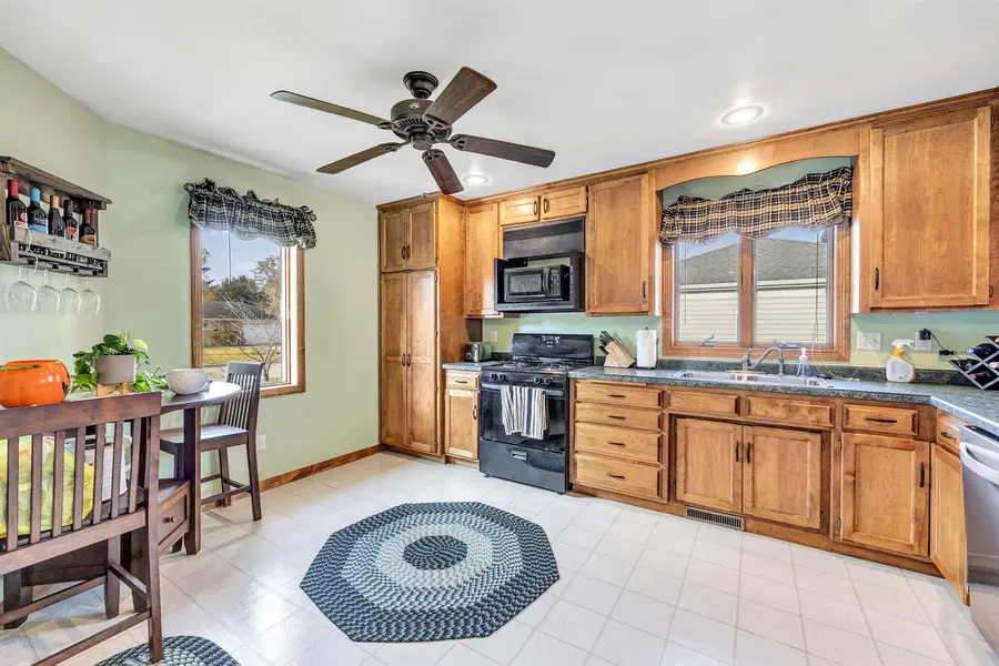 462 TAFT STREET, Green Bay, WI 54301 - Image #2