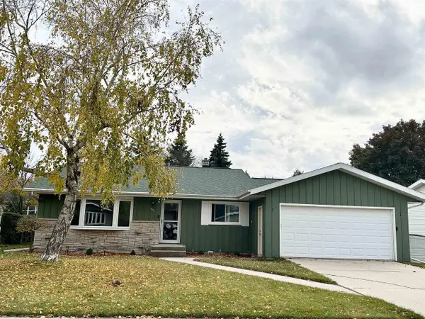 890 MEQUON AVENUE, Fond Du Lac, WI 54935