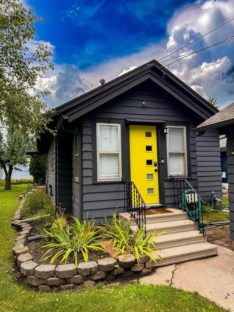 2927 SUNSET POINT LANE, Oshkosh, WI 54904 - Image #1