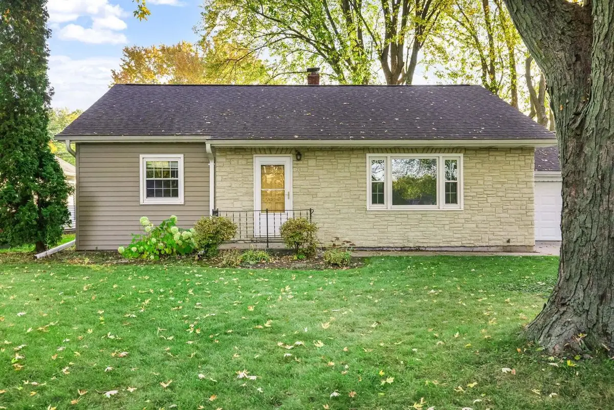 120 ANTON COURT, Appleton, WI 54915 - Image #1