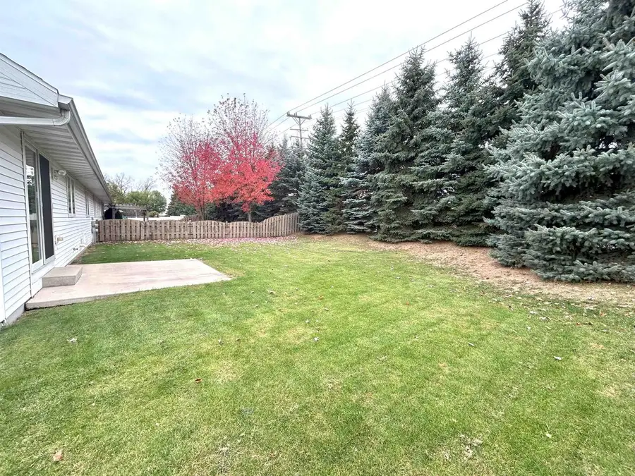 4727 N APPLE ROAD, Appleton, WI 54913 - Image #3
