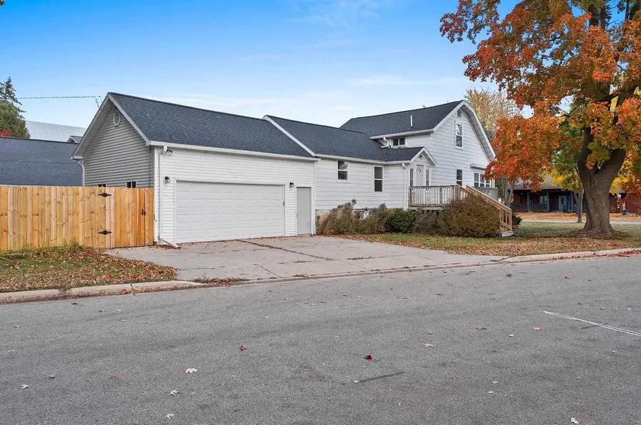 503 SUPERIOR AVENUE, Oconto, WI 54153 - Image #3