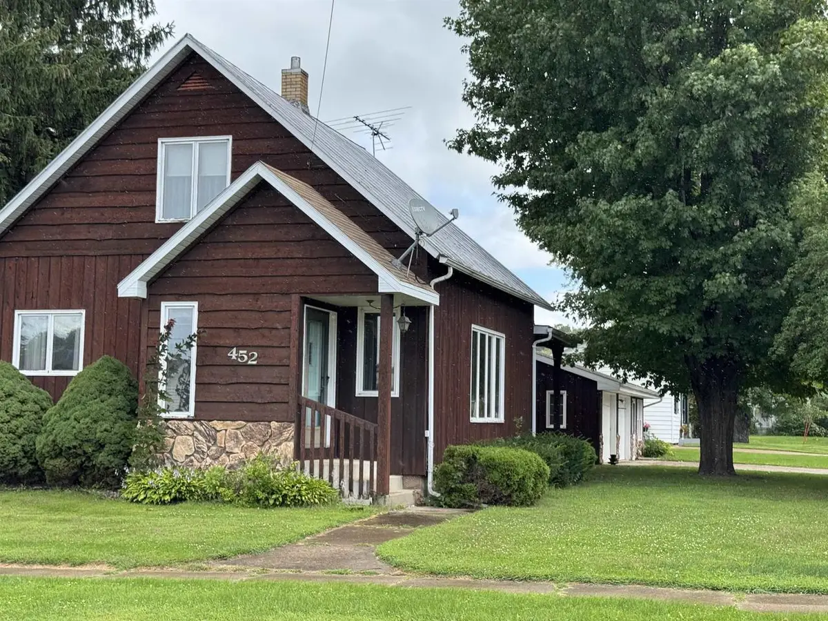 452 MILL STREET, Manawa, WI 54949 - Image #1