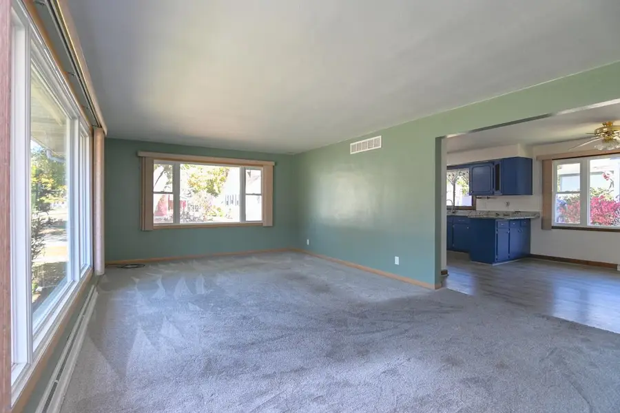 905 S IRWIN AVENUE, Green Bay, WI 54301 - Image #3