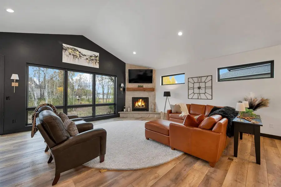 359 ALDON CIRCLE, Green Bay, WI 54304 - Image #2