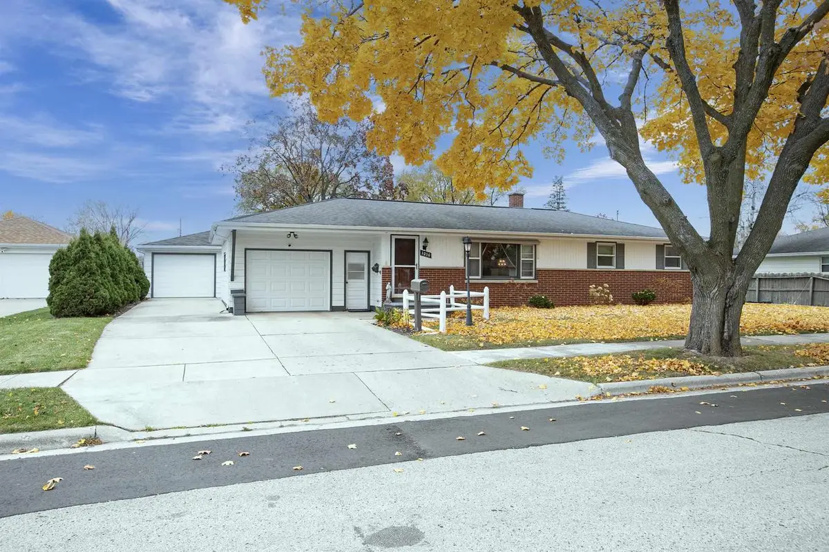 1010 HEYRMAN STREET, Green Bay, WI 54302 - Image #1