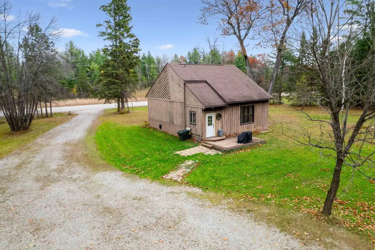 N5149 STATE HIGHWAY 180, Marinette, WI 54143 - Image #1