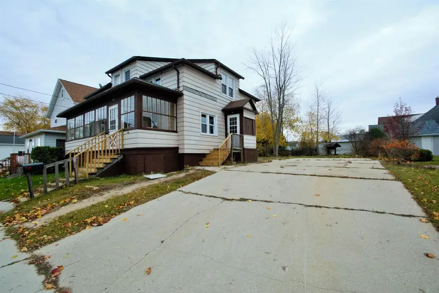1017 18TH STREET, Two Rivers, WI 52241 - Image #2