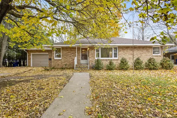 127 N LAKE STREET, Peshtigo, WI 54157