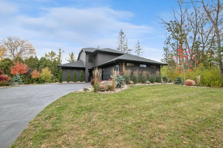 624 E CIRCLE RIDGE PLACE, Sturgeon Bay, WI 54235 - Image #2